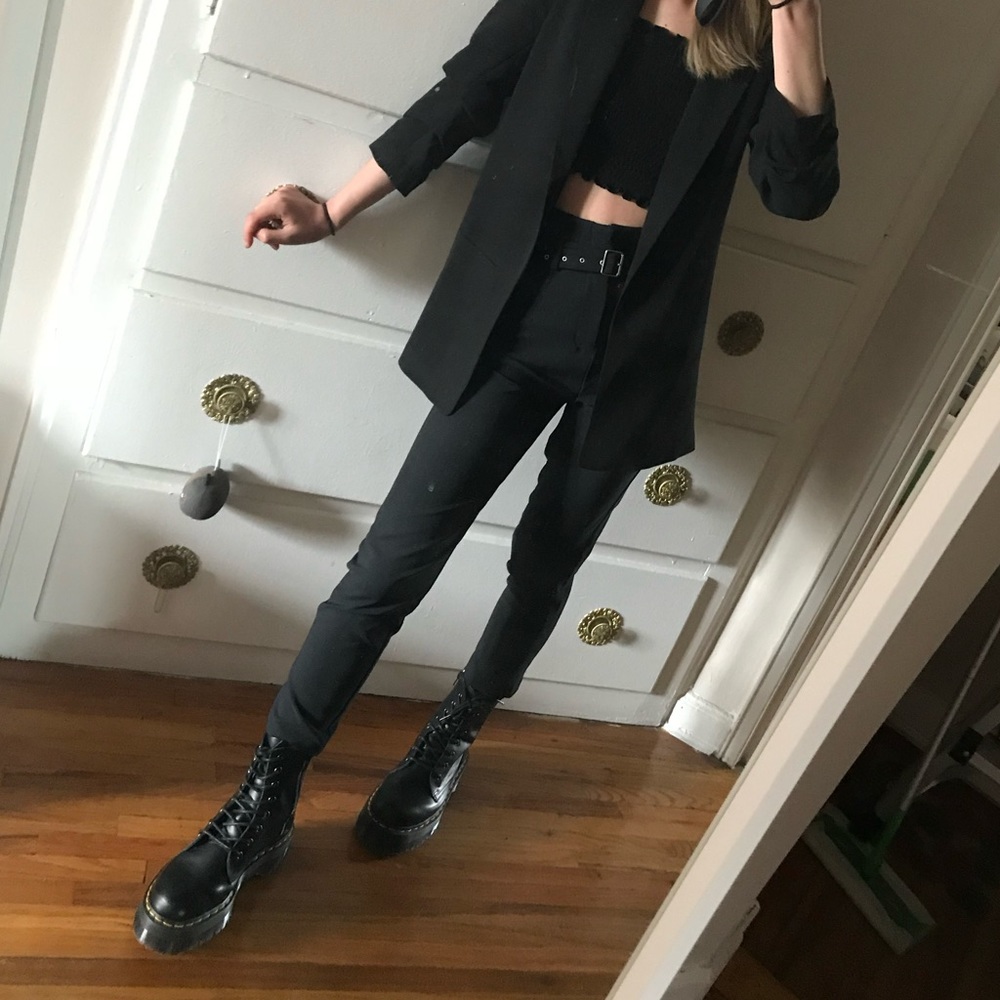 Bershka Highwaisted Black Trouser with belt